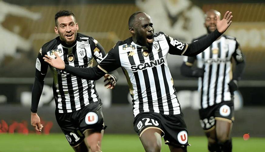 法甲保级生死战！昂热主场迎战摩纳哥：垫底队能否阻击中游劲旅？